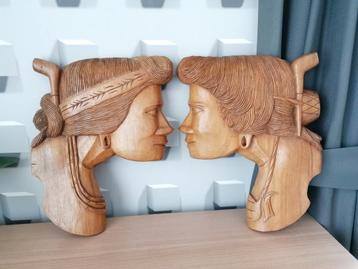 Houten sculptuur, beeld in hout, wanddecoratie beschikbaar voor biedingen