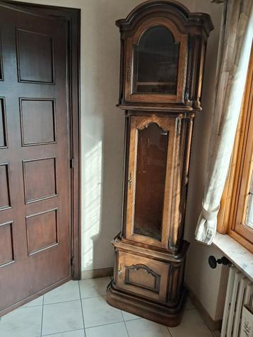 staande klok houten frame beschikbaar voor biedingen