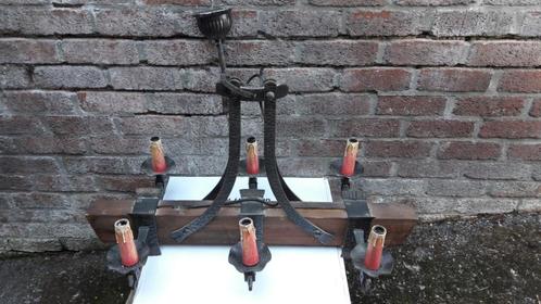 Lustre rustique en chêne et fer forgé, Antiek en Kunst, Antiek | Verlichting, Ophalen