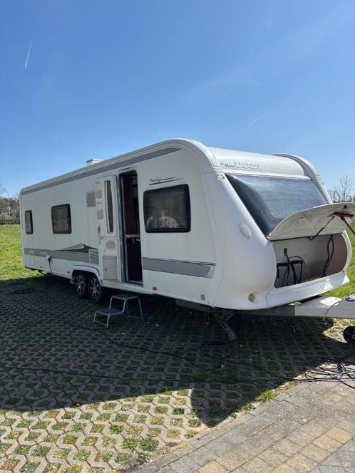 Hobby KFU 720, Caravans en Kamperen, Caravans, Particulier, tot en met 6, 1500 - 2000 kg, Rondzit, Hobby, Dwars-stapelbed, Vast bed