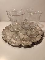 4 verres anciens sur un plateau en métal argenté, vintage de, Enlèvement ou Envoi