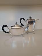 Verzilverde Koffie- en theepot, Ophalen