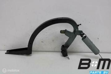 Achterklepscharnier links Audi A4 8W Limo FL 8W5827305A beschikbaar voor biedingen