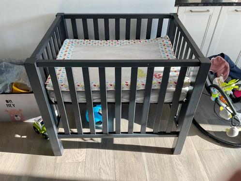 Baby park Quax, Kinderen en Baby's, Babyparken, Zo goed als nieuw, Rechthoekig, In hoogte verstelbaar, Boxkleed, Ophalen