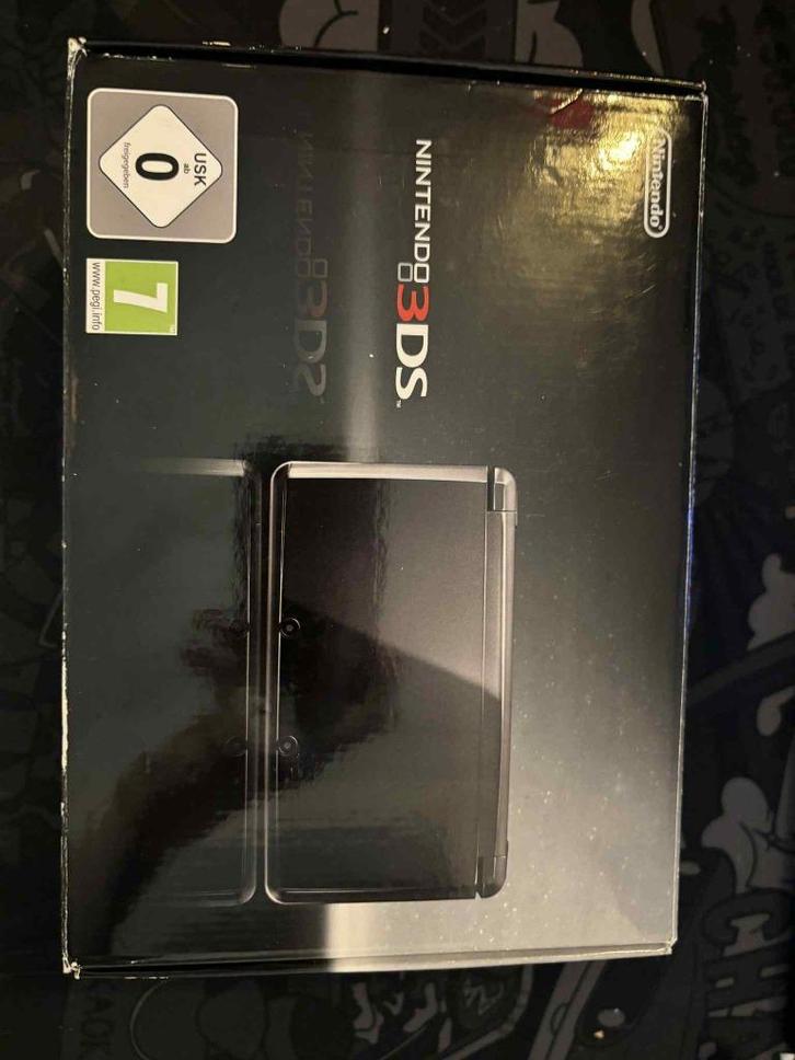 Cosmo Black Nintendo 3ds in originele doos, Games en Spelcomputers, Spelcomputers | Nintendo 2DS en 3DS, Zo goed als nieuw, 3DS