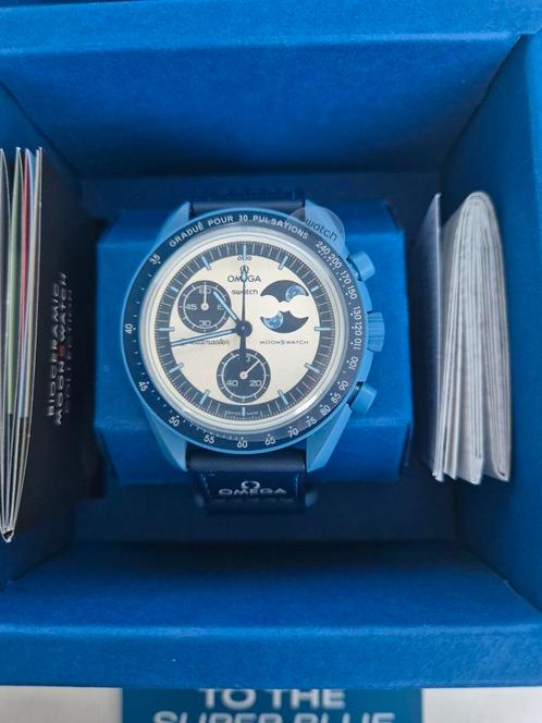 Mission to the Super Blue Moonphase moonswatch, Handtassen en Accessoires, Horloges | Heren, Nieuw, Ophalen