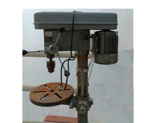 Kolomboormachine Boormachine op kolom Perel CH-16N, Doe-het-zelf en Bouw, Gereedschap | Boormachines, Gebruikt, Boormachine, Ophalen