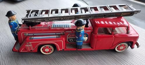 mooie speelgoed brandweerwagen met  3 pompiers, Antiek en Kunst, Antiek | Speelgoed, Ophalen of Verzenden