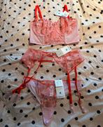 3 delige lingerie set maat 80D en L, Kleding | Dames, Ondergoed en Lingerie, Ophalen of Verzenden, Roze, Overige typen