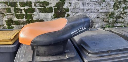 selle plus coffre Euroka Trek, Fietsen en Brommers, Brommeronderdelen | Scooters, Gebruikt, Zadel, Ophalen of Verzenden