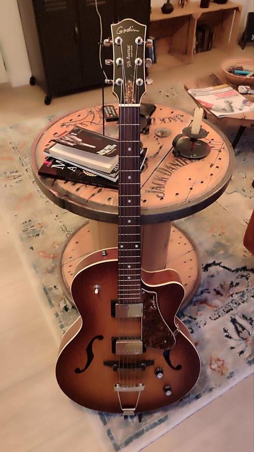 Godin 5th Ave CW Kingpin II HB, Muziek en Instrumenten, Snaarinstrumenten | Gitaren | Elektrisch, Zo goed als nieuw, Hollow body