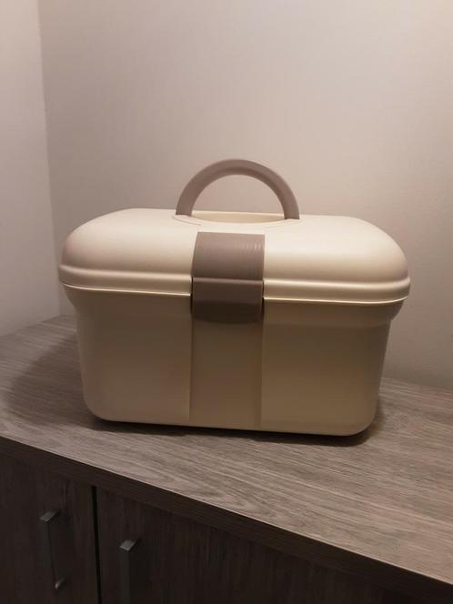 Naaikoffer Curver als nieuw ! SPOTPRIJS, Hobby en Vrije tijd, Naaien en Fournituren, Zo goed als nieuw, Ophalen