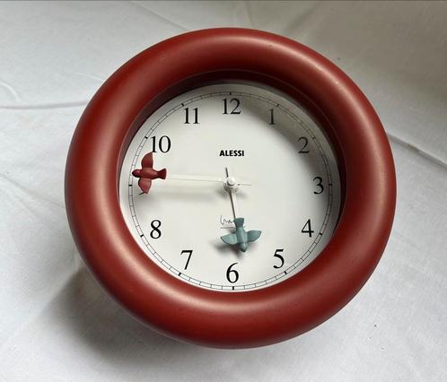 Alessi ‘Time Flies’ Keukenklok Vintage Rood, Huis en Inrichting, Woonaccessoires | Klokken, Gebruikt, Wandklok, Analoog, Ophalen of Verzenden