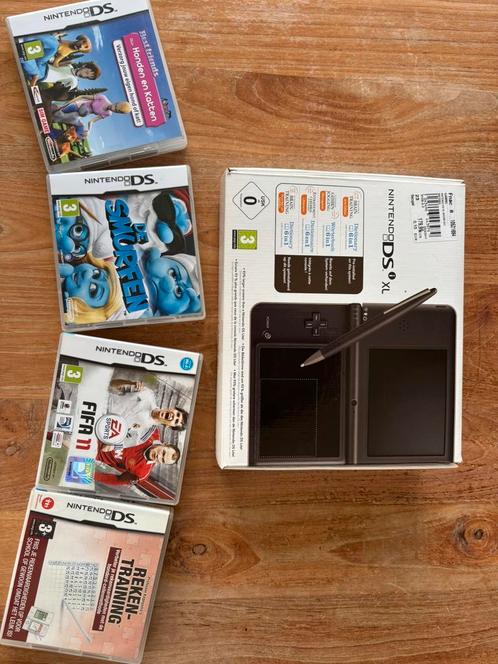 DSi XL met gratis spellen, Games en Spelcomputers, Spelcomputers | Nintendo DS, Zo goed als nieuw, DS Lite, Overige kleuren, Ophalen