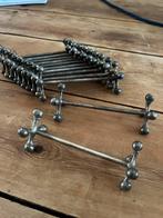 Porte-couteau en argent, Enlèvement