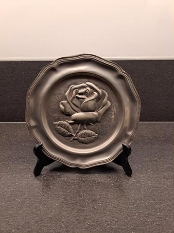 Assiette en fer blanc « De Roos »., Enlèvement ou Envoi