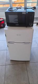 koelkast and microwave, Elektronische apparatuur, Koelkasten en IJskasten, 75 tot 100 liter, Met aparte vriezer, Zo goed als nieuw