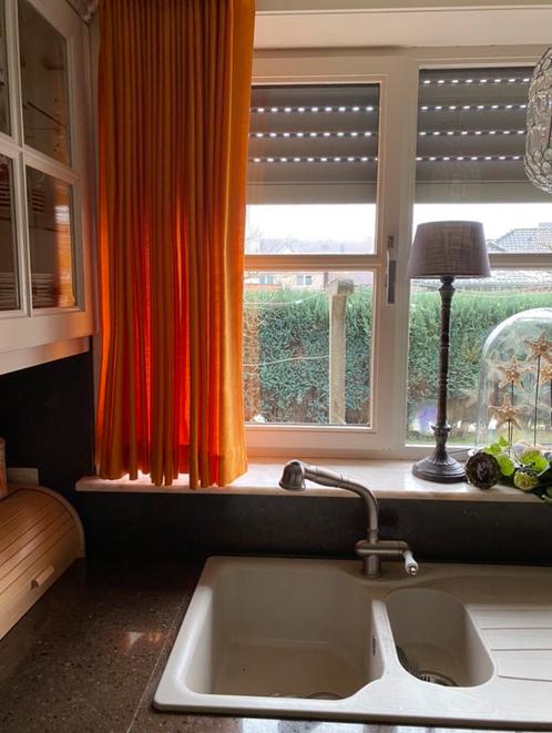 PRACHTIGE MOOIE ORANJE EFFEN GORDIJNEN, Huis en Inrichting, Stoffering | Gordijnen en Lamellen, Ophalen