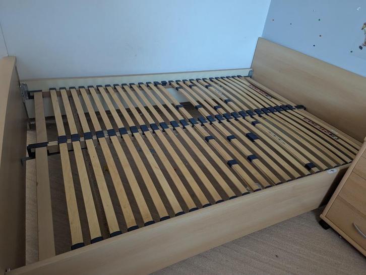 Stevige Bed ,kasten en nachtkastje, Huis en Inrichting, Slaapkamer | Complete slaapkamers, Zo goed als nieuw, Twijfelaar, Ophalen