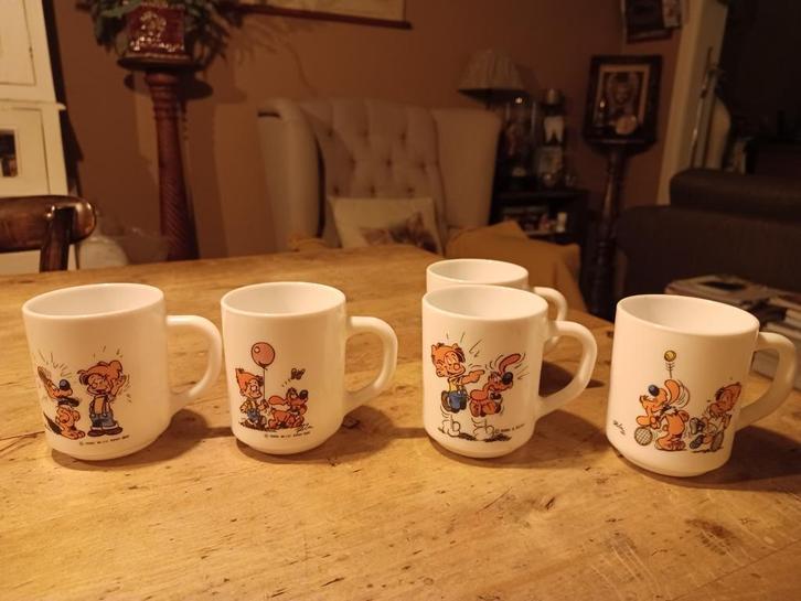 ARCOPAL Koffiemokken BILLIE EN BOLLIE aan 3 euro per stuk, Verzamelen, Overige Verzamelen, Ophalen of Verzenden