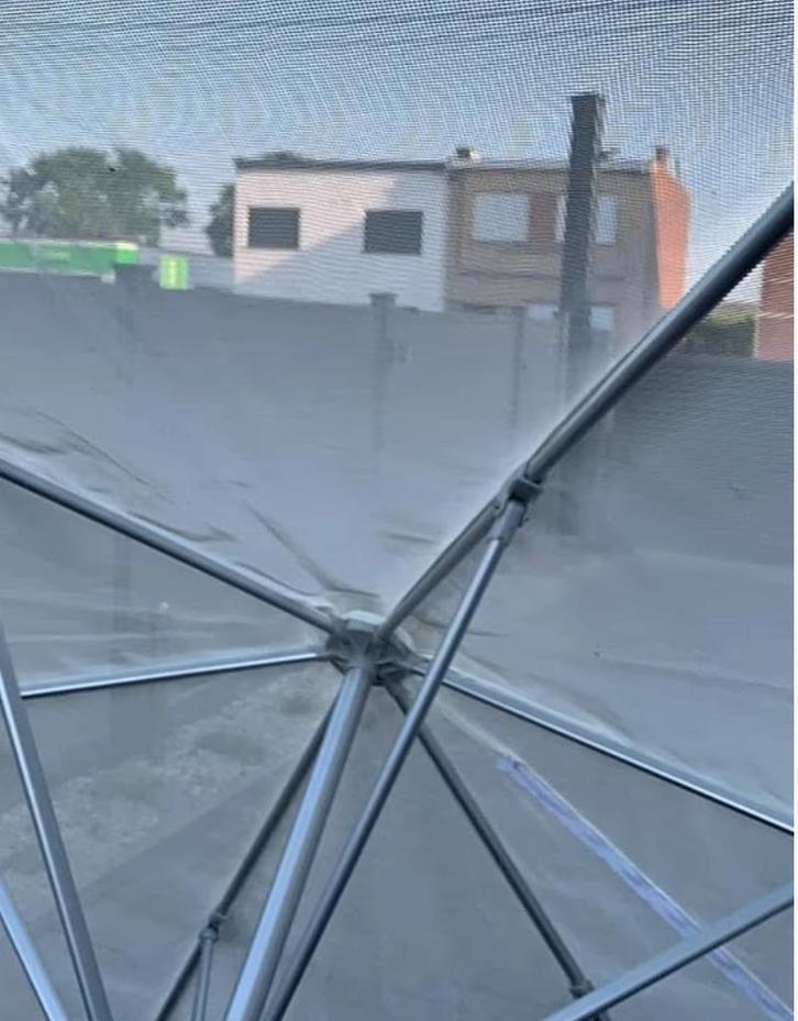 PARAFLEX Dubbele zweef parasol met warmtelamp, Jardin & Terrasse, Parasols, Comme neuf, Réglable, Enlèvement