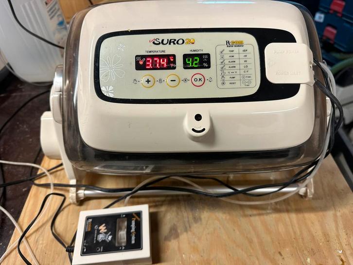 Rcom king suro, Dieren en Toebehoren, Pluimvee | Toebehoren, Zo goed als nieuw, Broedmachine, Ophalen