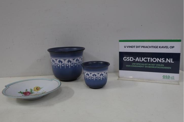 Mix van 2 Blauwe Gouda Holland Vaasjes & 1 Bord, Antiek en Kunst, Antiek | Servies compleet