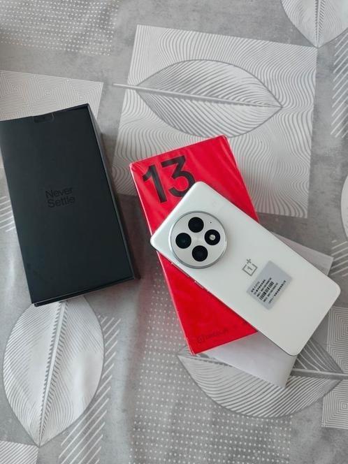 Oneplus 13 blanc 256GB, Telecommunicatie, Mobiele telefoons | Overige merken, Nieuw, Ophalen of Verzenden