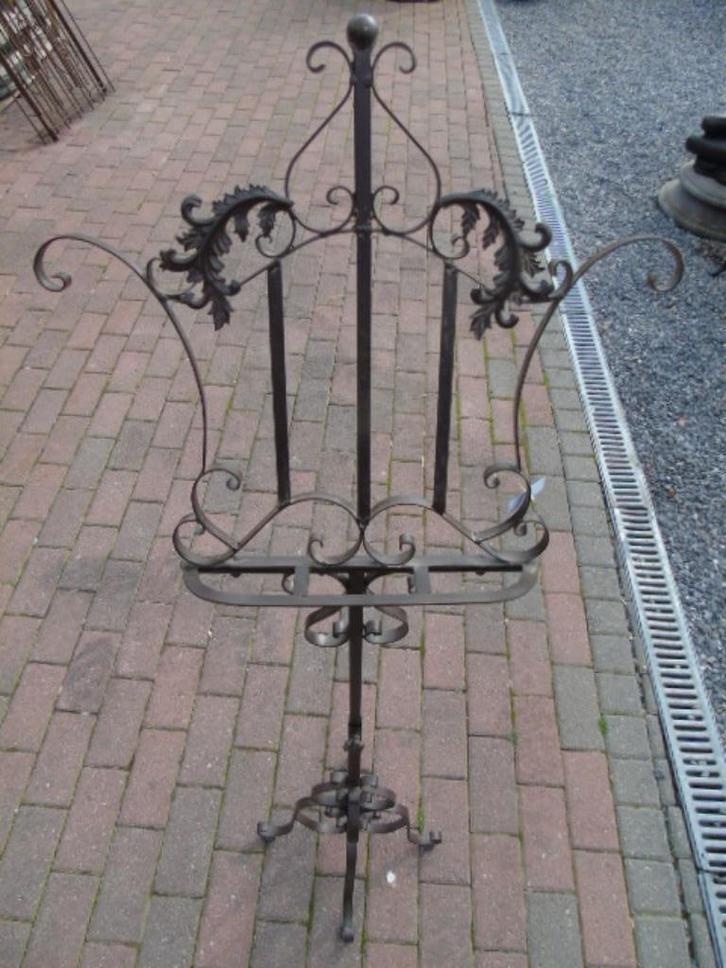 lutrin en fer forgé support : musique , mariage , resto, Musique & Instruments, Pieds, Neuf, Pied, Enlèvement