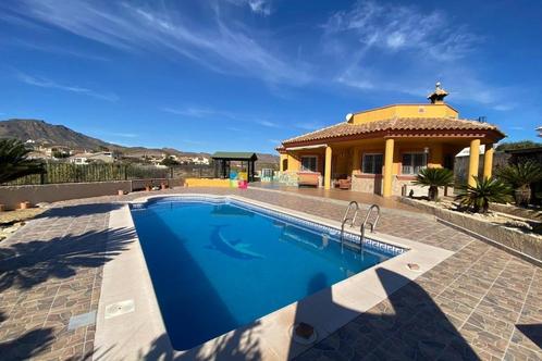 Spanje (Andalusië)-villa met 3slpkmr-2bdkmr en zwembad, Immo, Buitenland, Spanje, Woonhuis, Dorp
