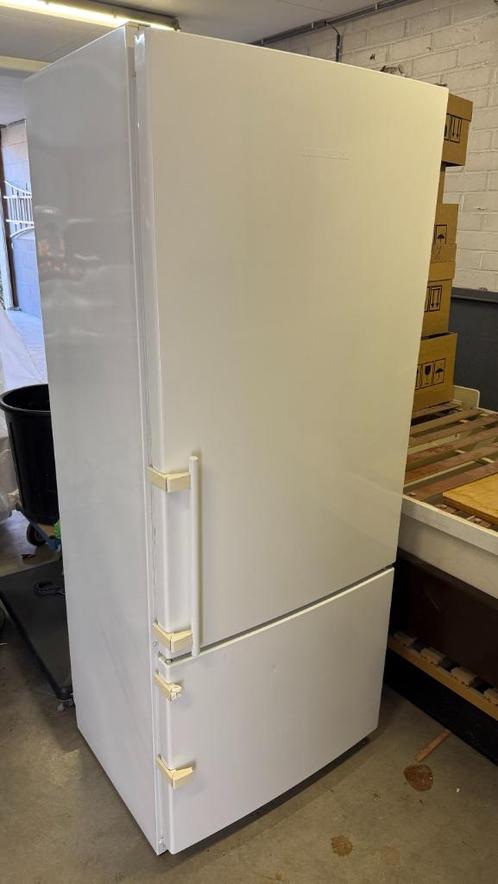 Koelkast & Diepvries LIEBHERR, Elektronische apparatuur, Koelkasten en IJskasten, Gebruikt, Met aparte vriezer, 200 liter of meer
