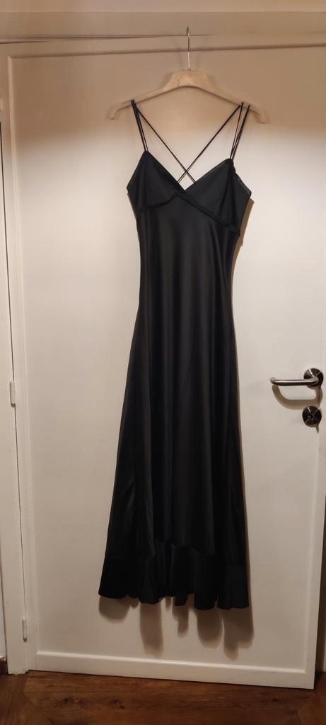Avondjurk Silvian Heach L, Kleding | Dames, Gelegenheidskleding, Zo goed als nieuw, Galajurk, Maat 42/44 (L), Zwart, Ophalen of Verzenden