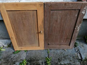 Anciennes portes pour meuble disponible aux enchères