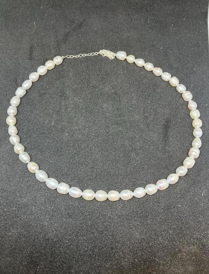 Zilveren ketting met echte parels 45 cm, Handtassen en Accessoires, Kettingen, Nieuw, Zilver, Wit, Met edelsteen, Ophalen of Verzenden