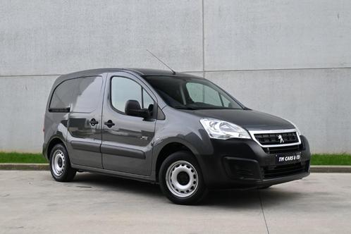 Peugeot Partner 1.6hdi / bj4-17 / 110 dkm Ac, Cruise, 3-zit,, Auto's, Bestelwagens en Lichte vracht, Bedrijf, Te koop, ABS, Airbags