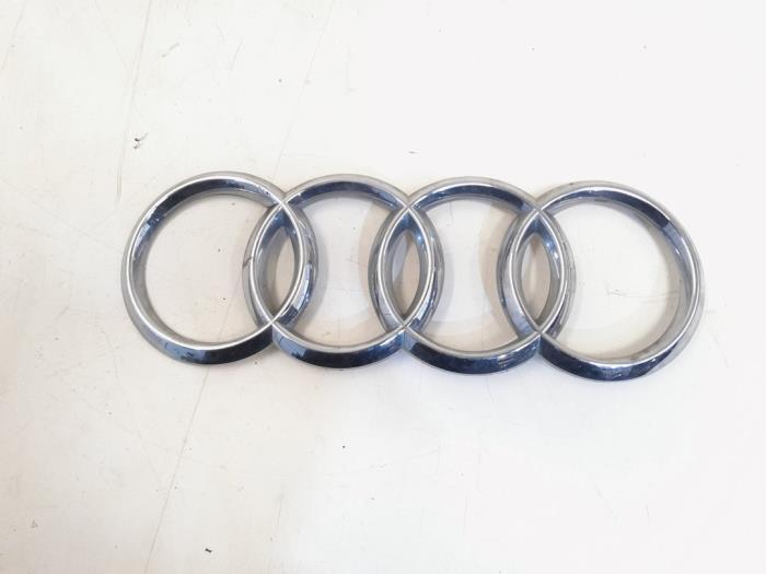 Embleem van een Audi RS6, Auto-onderdelen, Carrosserie, Audi, Gebruikt, 3 maanden garantie, Ophalen of Verzenden