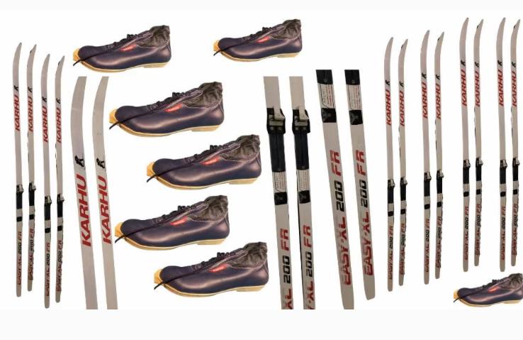 4 sets Langlauf ski + boots KARHU, Sport en Fitness, Skiën en Langlaufen, Zo goed als nieuw, Schoenen, Ski, Ophalen