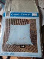 Kussens om nog te borduren - Nieuw !, Ophalen of Verzenden, Nieuw, Handborduren, Borduurpakket