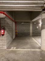 Emplacement de parking intérieur à LLN, Immo, Garages en Parkeerplaatsen, Provincie Waals-Brabant