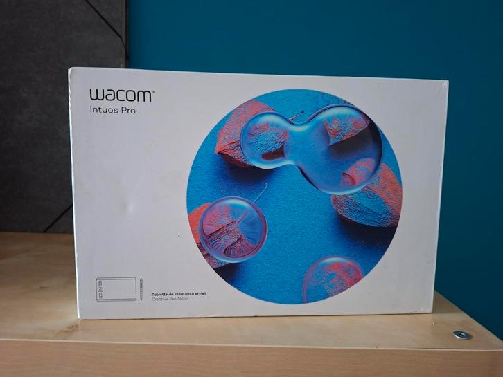 Wacom Intuos, Computers en Software, Tekentablets, Zo goed als nieuw, Draadloos, Ophalen of Verzenden