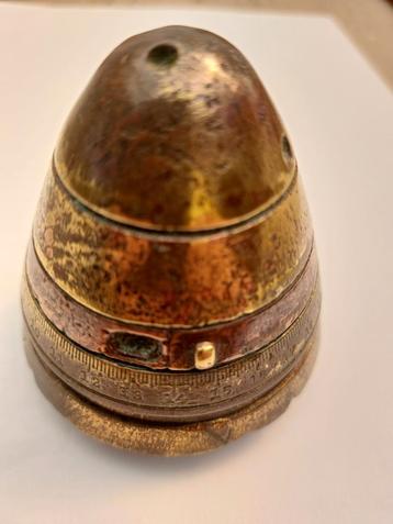 WWI 2 Britse bommenkoppen-ontstekers  beschikbaar voor biedingen