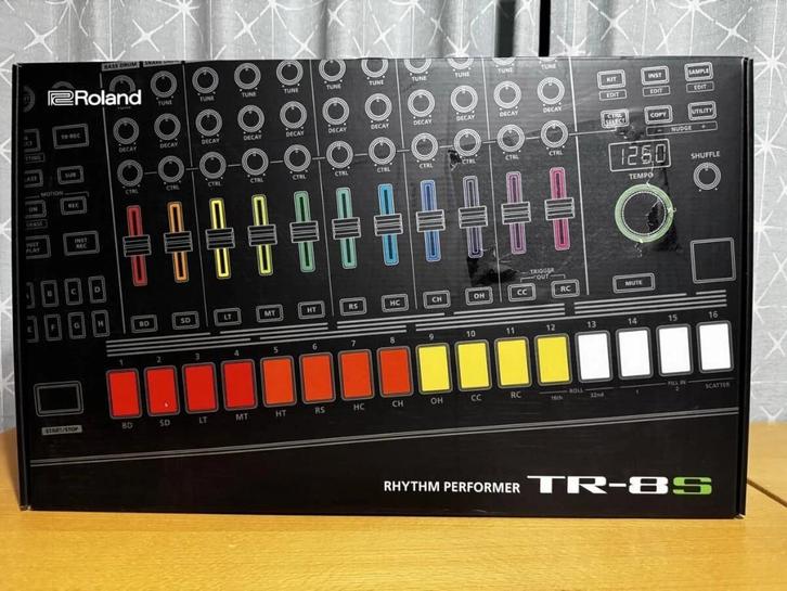 Ongebruikte Roland TR-8S, Muziek en Instrumenten, Synthesizers, Nieuw, Roland, Ophalen of Verzenden
