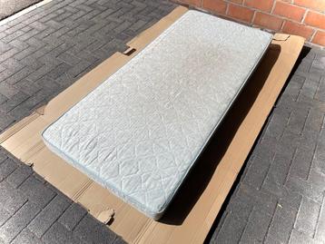 1- persoons matras 90x200cm / ALS NIEUW  beschikbaar voor biedingen