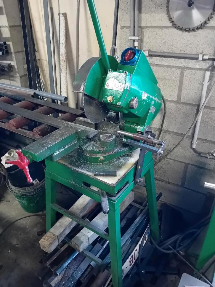 scie pour metaux, Bricolage & Construction, Outillage | Scies mécaniques, Utilisé, Scie à onglet, Enlèvement