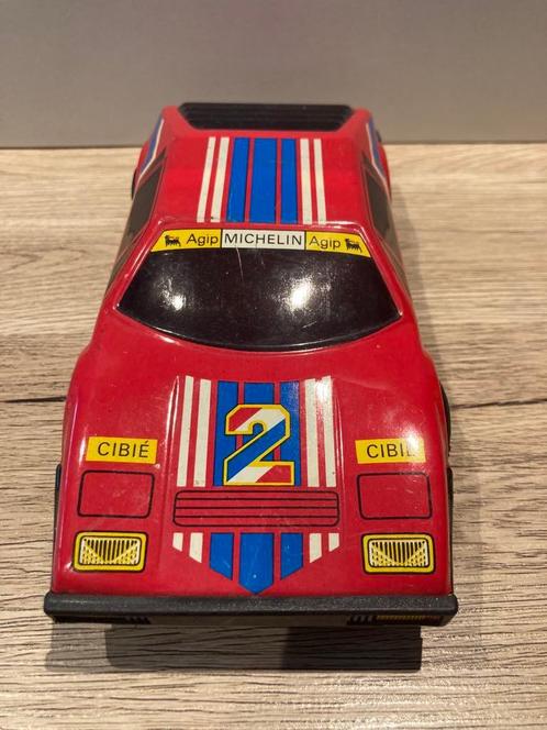 Vintage Ferrari plaatwerkauto met wrijving., Antiek en Kunst, Antiek | Speelgoed, Ophalen of Verzenden