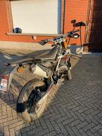 Schakelbrommer, Rieju MRT PRO 50, Fietsen en Brommers, 6 versnellingen, Zo goed als nieuw, 50 cc, Ophalen