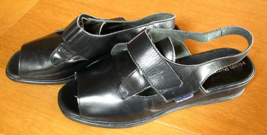 NEUVES sandales HUSH PUPPIES en cuir marine pt 41, Neuf, Enlèvement ou Envoi, Bleu, Hush Puppies