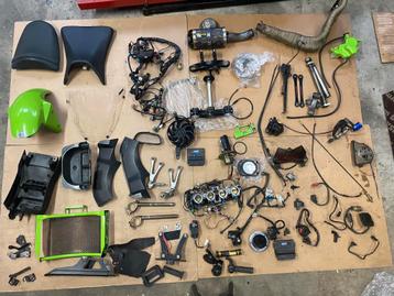 Piece kawasaki zx6r 636  2003 , 2004 beschikbaar voor biedingen