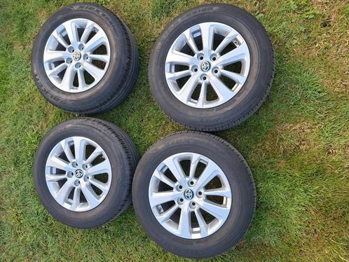 Nieuwe banden op aluminium kruisvelgen van Toyota Yaris, Auto-onderdelen, Banden en Velgen, Band(en), 16 inch, Ophalen