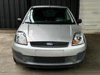 FORD FIESTA BENZINE 99.000KM TOP STAAT, Auto's, Voorwielaandrijving, Stof, 4 cilinders, Bedrijf